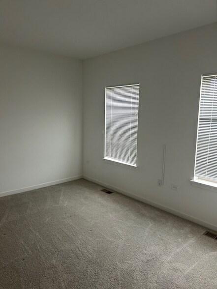 Building Photo - 4830 157th St