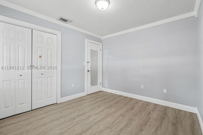 Building Photo - 6854 NW 173rd Dr