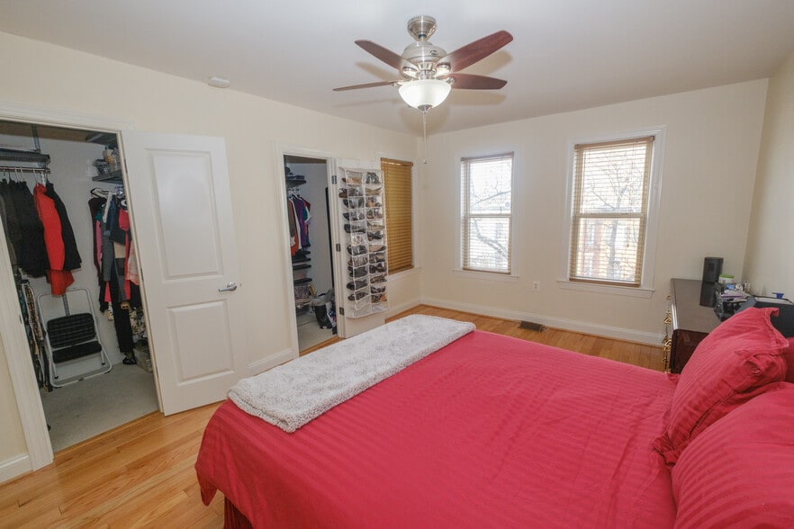 Master bedroom - 1479 A St NE