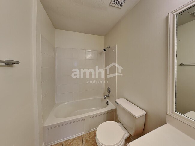 Building Photo - 2610 Dawn River Ln