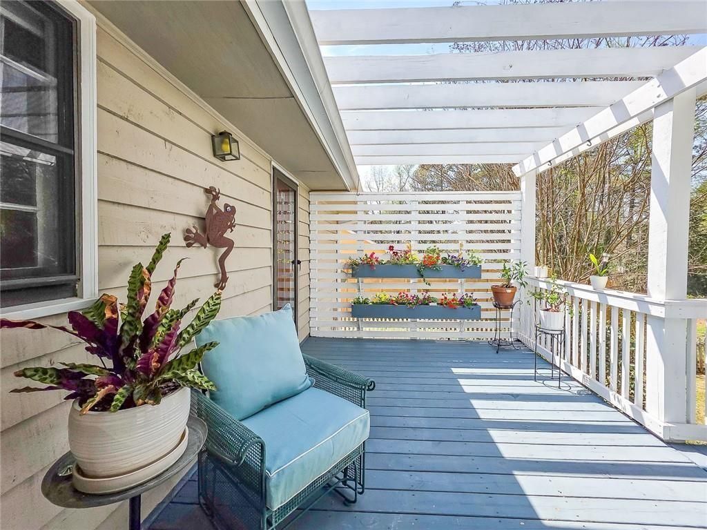 Building Photo - 4093 Deerbrook Way SW