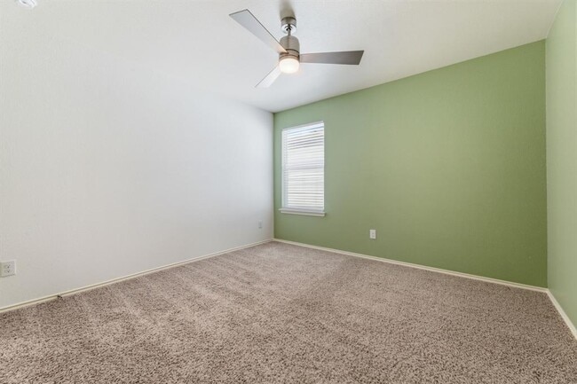 Building Photo - 365 Rocroi Dr