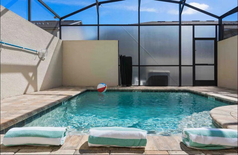 Building Photo - 1604 Carey Palm Cir