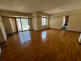 Building Photo - 1253 Beacon St