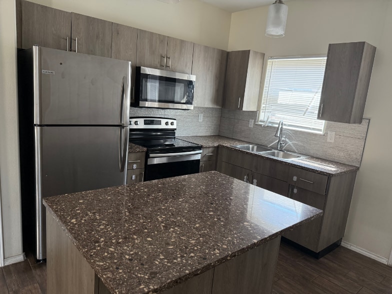 Building Photo - 1610 W Broome St