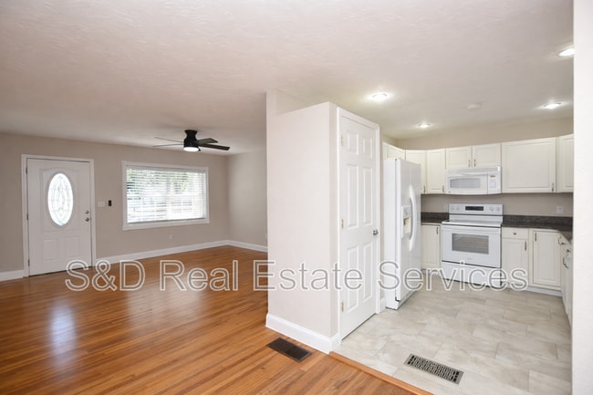 Building Photo - 3133 S Polk Ave