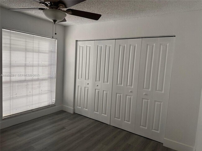 Building Photo - 7231 Miami Lakes Dr