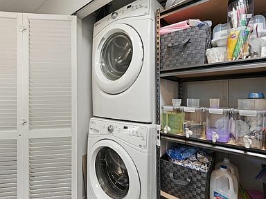 Building Photo - 11 Railroad Ave