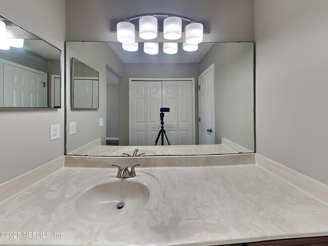 Building Photo - 1668 Hidden Forest Ln