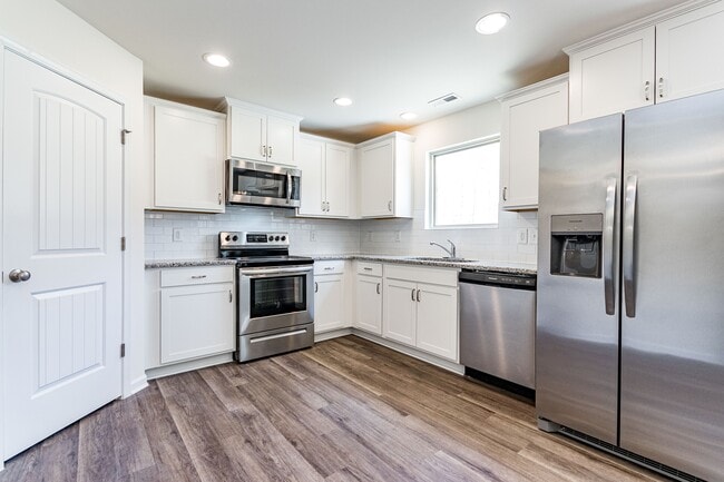 Building Photo - 3309 Slippery Elm Dr