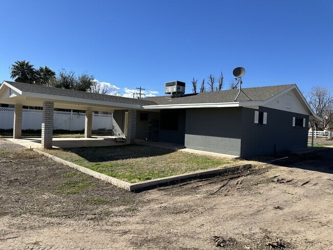 Building Photo - 2883 Bigler Ave
