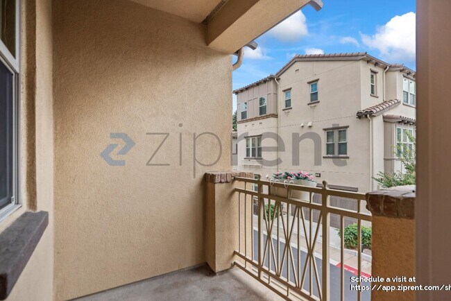 Building Photo - 31 Catania Common