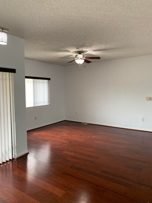 Building Photo - 2811 Grande Pkwy