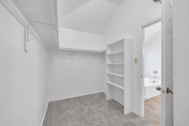 Building Photo - 28223 Fantail Dr