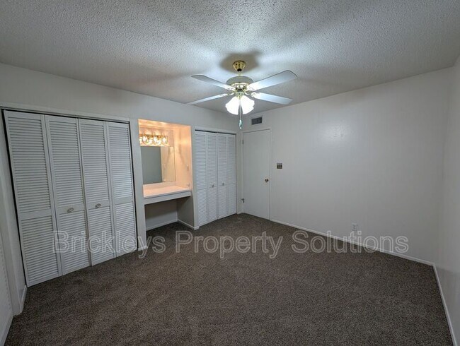 Building Photo - 6721 E McDowell Rd