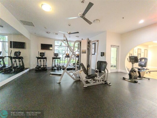 Building Photo - 1830 Radius Dr