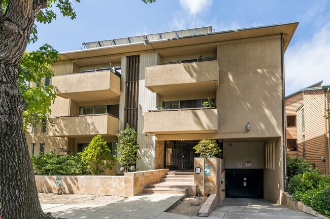 Building Photo - 115 Moss