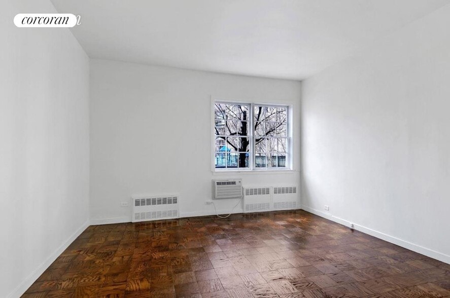 Primary Photo - 30 Horatio St