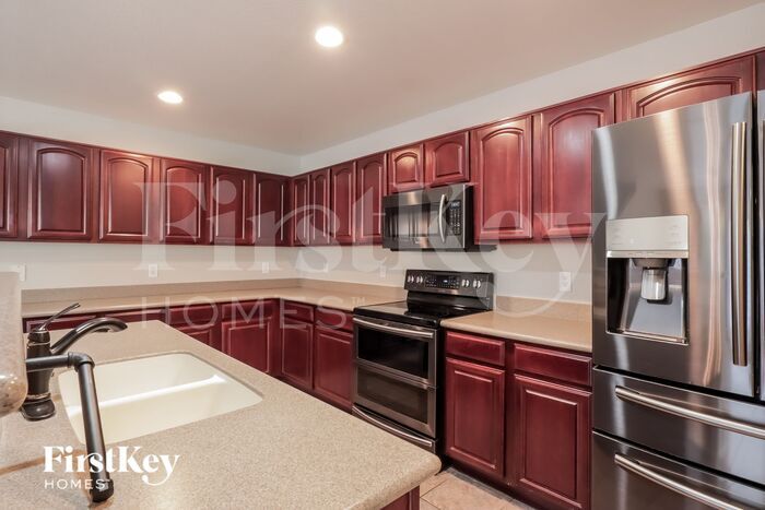 Building Photo - 2758 N Saramano Ln