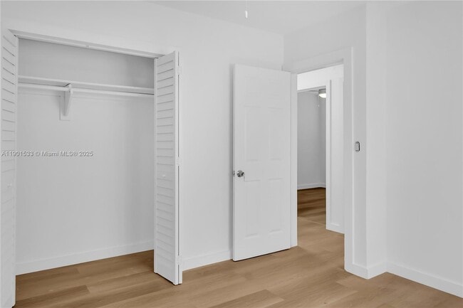 Building Photo - 4900 SW 106th Ave