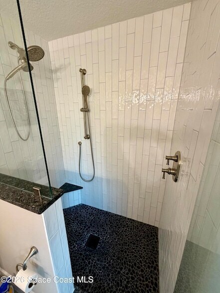 Building Photo - 140 Norwood Ave