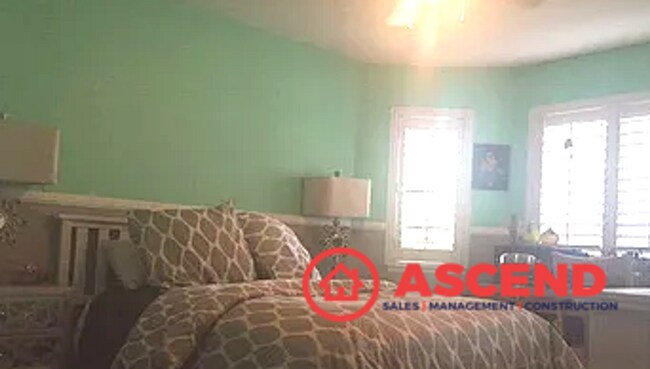 Building Photo - Beautiful 4 Bedroom Home Near Coffee Rd. & Hageman Rd.