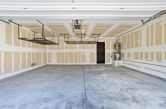 Building Photo - 4575 Pencester St