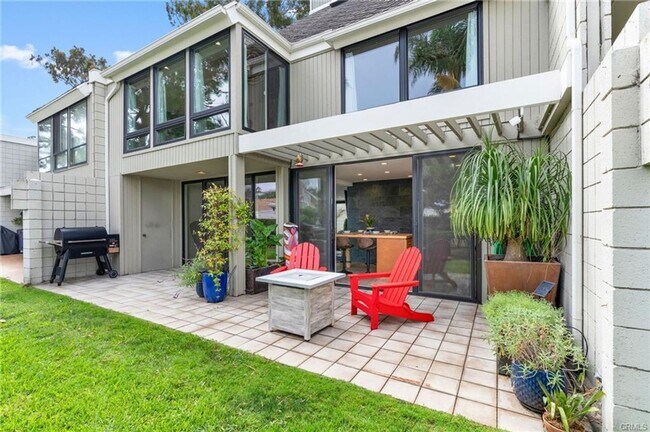 Building Photo - Huntington Harbor Coastal Retreat