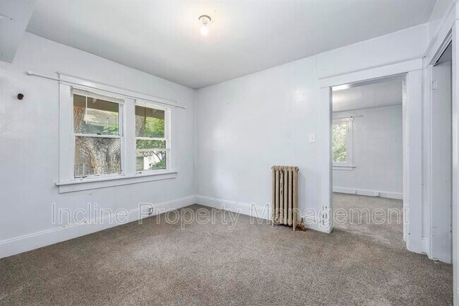 Building Photo - 457 E 100 S St