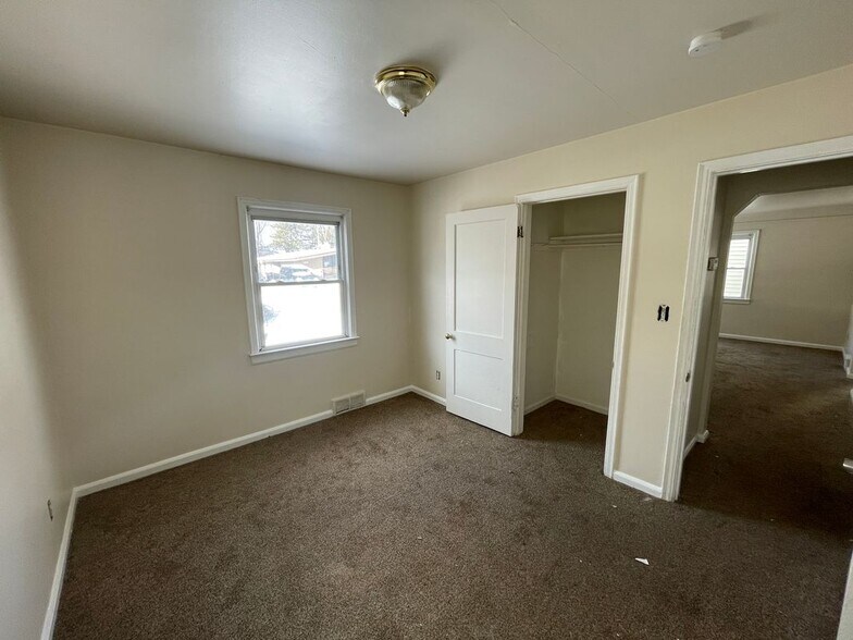 Building Photo - 4531 Woodward St