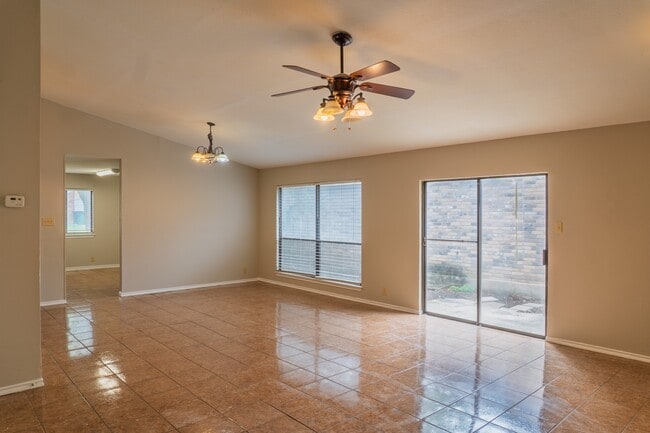 Building Photo - 13207 Larkwalk St