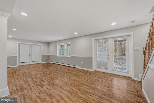 Building Photo - 2289 Potomac Rd