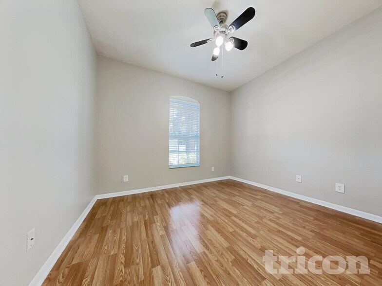 Building Photo - 1227 Gordon Oaks Dr