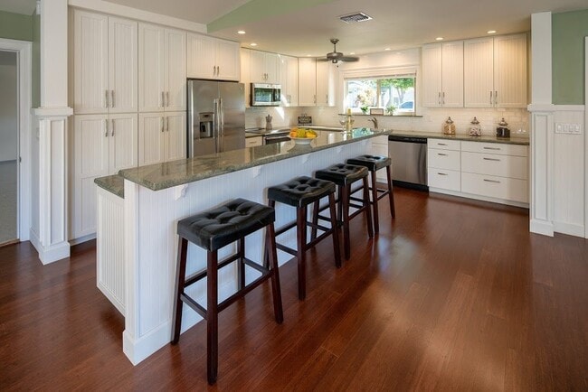 Building Photo - Beautiful Upgraded Single Family Home