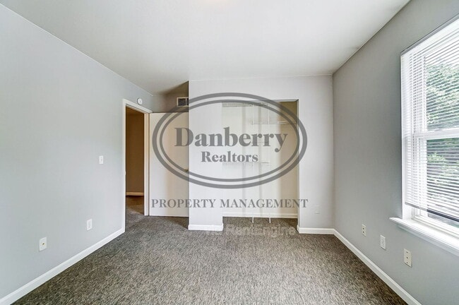 Building Photo - 3571 Turret Green Dr