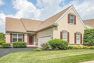 Building Photo - Beautiful 3 bedroom, 3 bath home in over 5...
