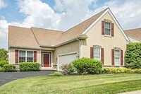 Building Photo - Beautiful 3 bedroom, 3 bath home in over 5...