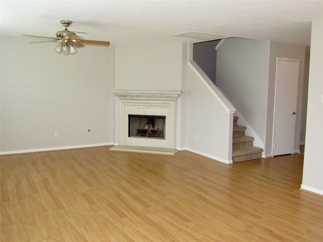 Building Photo - 3231 Stoneydale Ln