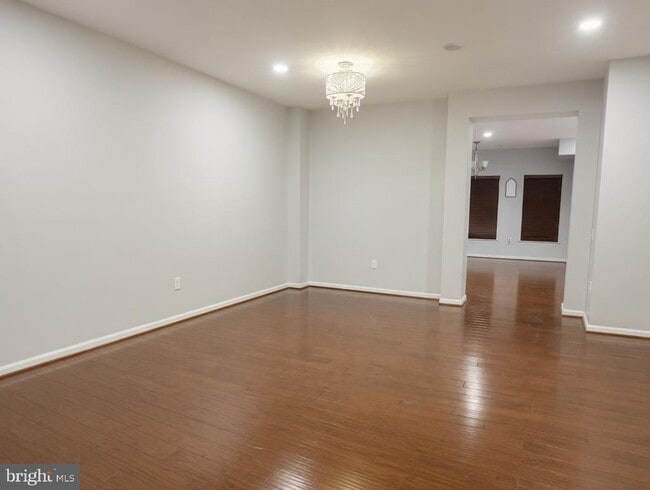 Building Photo - 43573 Helmsdale Terrace