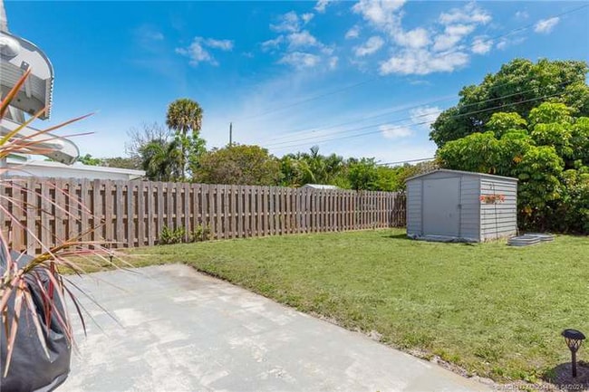 Building Photo - 413 Robalo Ct