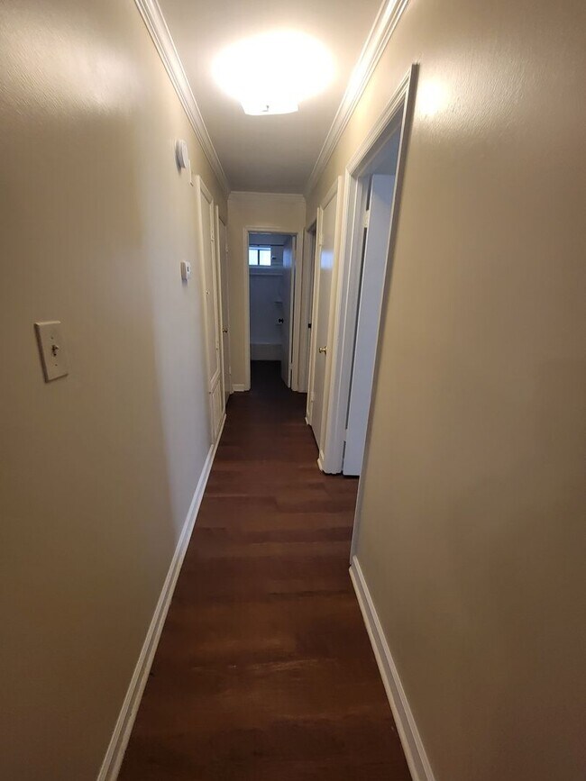 Building Photo - 115 Samarya Ln