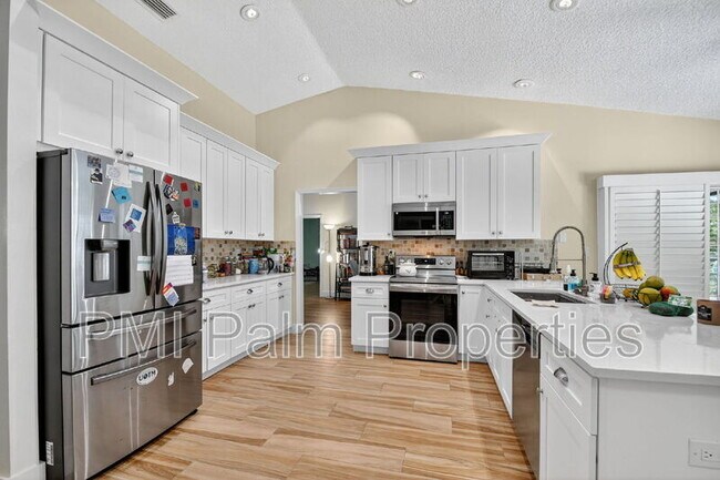 Building Photo - 2700 Yarmouth Dr