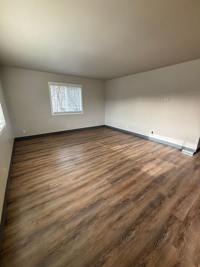 Building Photo - 1404 Toole Ave