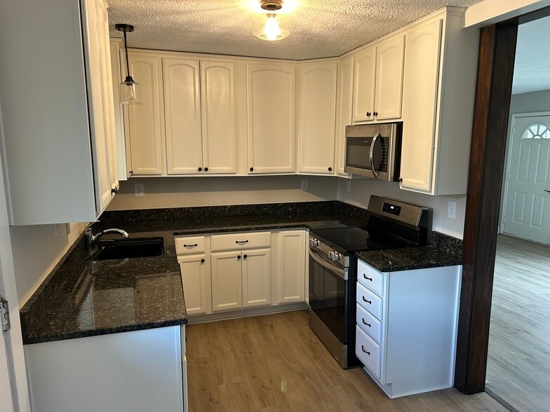 Building Photo - 4883 W Streetsboro Rd