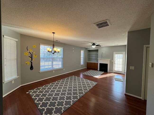 Building Photo - 1463 Otterbourne Cir