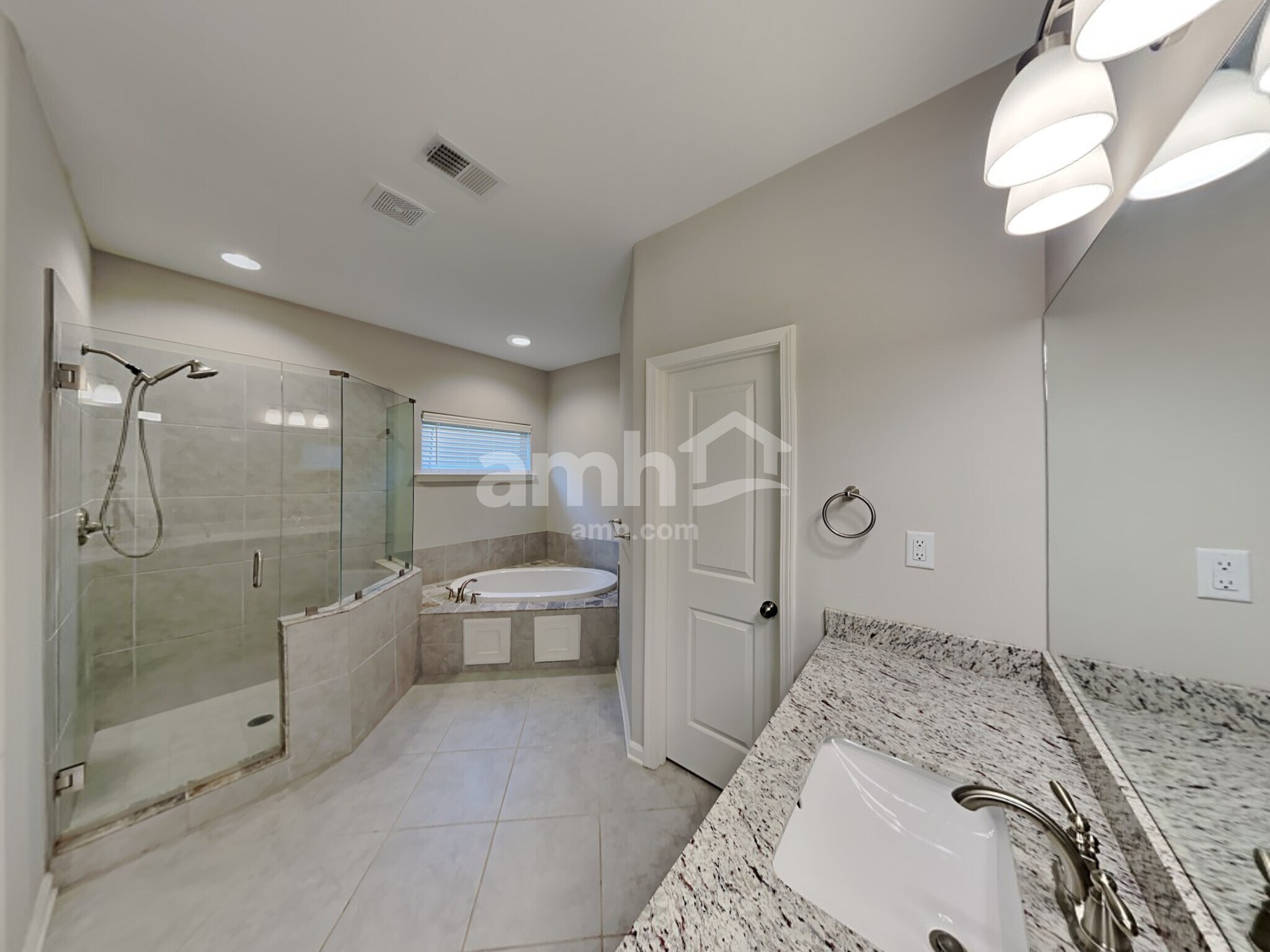Building Photo - 5571 Stonecrest Dr