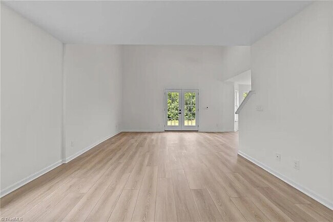 Building Photo - Earn Wealth While Leasing - Like a Homeown...