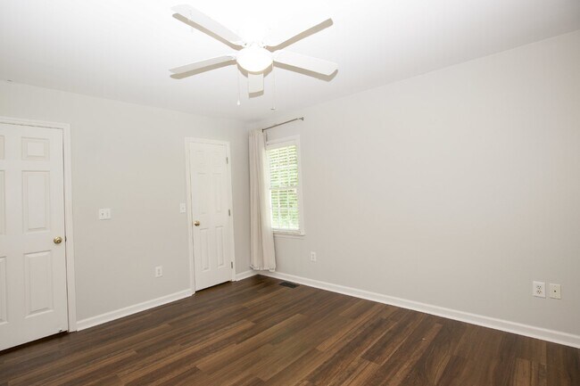 Building Photo - Charming 3-Bed, 2-Bath Home in Pittsboro's Serene Olde Farm Neighborhood! ?????