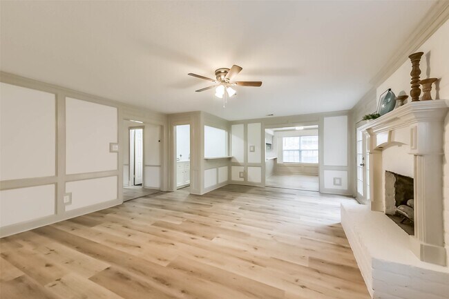 Building Photo - 4214 Brightwood Dr