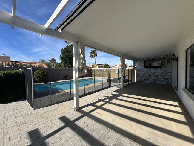 Building Photo - BEAUTIFUL 3 BEDROOM 3 BATH CORNER LOT WITH POOL AND LARGE BACKYARD NORTH SCOTTSDALE